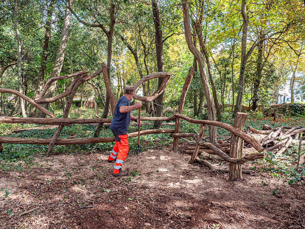 un amÃ©nagement naturel rÃ©alisÃ© par le Service des Espaces Verts, avec le concours des services Voirie et BÃ¢timents