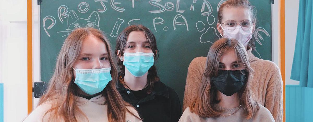Solidarité : un calendrier de l’avent qui a du chien !