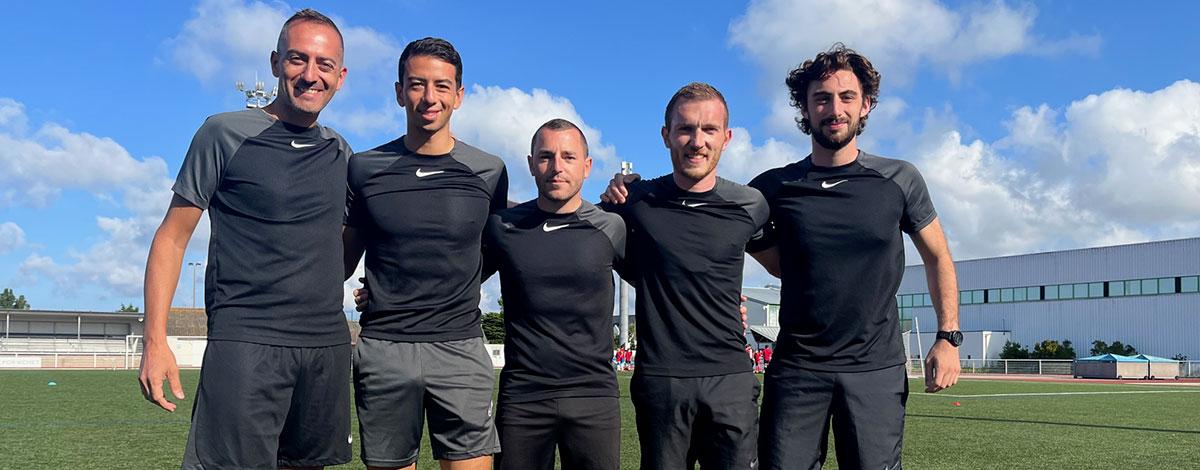 Des arbitres en préparation physique