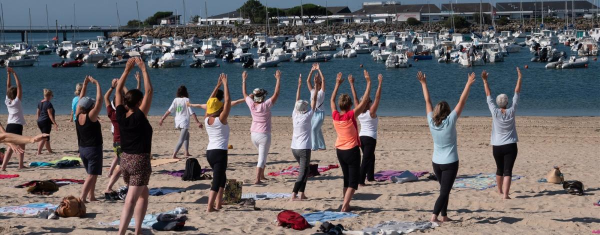 illustration Matins toniks : yoga